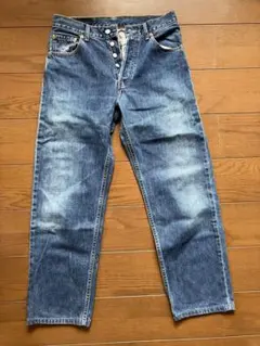 Levi