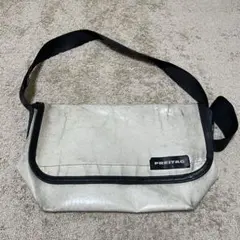 FJALL RAVEN G-1000 メッセンジャーバッグ - メルカリ