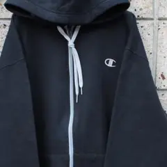 Champion ロゴ刺繍 ゆったり大きめサイズ 古着 ジップパーカー　黒×銀