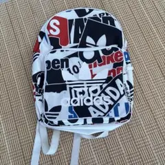 adidas ロゴプリント バックパック