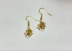 ゴールドクリアビーズドロップピアス