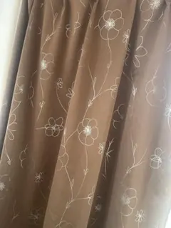 ブラウン花柄ドレープカーテンのサムネイル