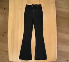 レディース　ブラック ブーツカットデニム