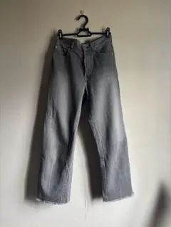 フレームワーク カットオフ ストレートデニム グレーのサムネイル