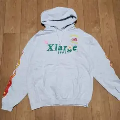 グラフィックパーカー