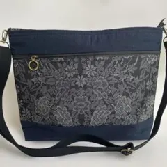 ◇斜めがけショルダーバッグ◇ 縦25×横36×マチ8!! 正絹本場大島紬草花文♪