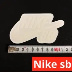 NIKE SB ロゴ ステッカー 約10cm x 6cm スケボー　スニーカー