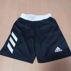 adidas 3本ライン 黒ハーフパンツ