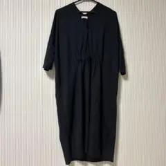 BEGUM Vネックワンピース