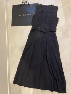 M-PREMIER ノースリーブワンピース ブラック ベルト付きのサムネイル