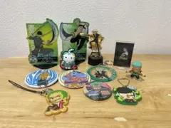 ワンピース　ゾロ　セット売り　キーホルダー　アクスタ　バッチ　他