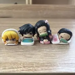 鬼滅の刃 フィギュア＆バッジ13個セット