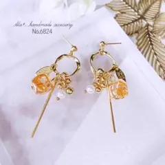 No.6824　クリアオレンジガラス素材の透明感が美しい　ピアス/イヤリング