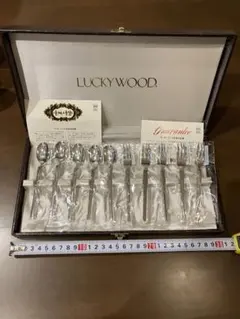 LUCKYWOOD カトラリーセット　ラッキーウッド　マリエッタ　40本セット 新品•未使用】 ラッキーウッド マリエッタ リボン カトラリーセット 18