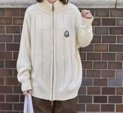 ワンポイントエンブレム刺繍ドライバーズニット