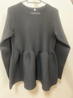 お洒落なペプラムニット　Aライン着痩せ