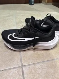 【値下げしました】NIKE ランニングシューズ 26.0cm ズームフライ5