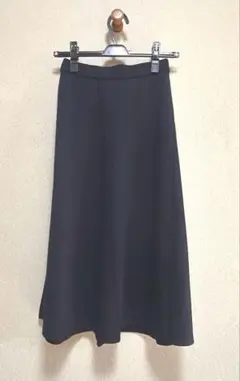【試着のみ】GU ポンチフレアスカート ネイビー Sサイズのサムネイル