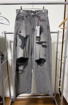 B EMBLEM DAMAGED SLIM JEANS ブラックアイパッチ - メルカリ