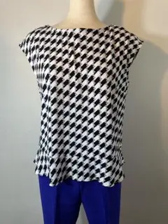 新品総柄レトロ柄 ストレッチフレンチスリーブフリルエレガントカットソー