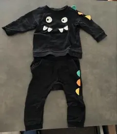 H&M 恐竜デザイン　セットアップ　スウェット　12-18months