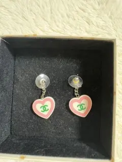 ハート型ピアス CHANEL
