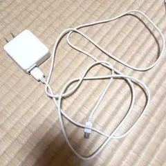 au TypeC共通ACアダプター ジャンク品 - メルカリ