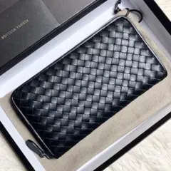 【未使用】 ボッテガヴェネタ イントレチャート ラウンドジップ FRID搭載