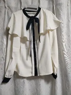 グレイル フリルリボン付きホワイトブラウス