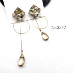 No.2547 沢山パーツを詰め込んだレジンピアス ハンドメイドピアス