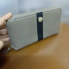 FURLA　長財布　グレー系　ラウンドファスナー　美品!