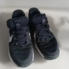 NIKE　スターランナー04　⭐︎ 　22.0cm