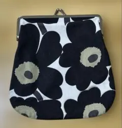 マリメッコ　ウニッコ　花柄がま口ポーチ