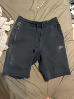 ナイキ　テックフリースハーフパンツ