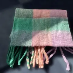 新品未使用 緑とピンクのチェック柄フリンジマフラーストール