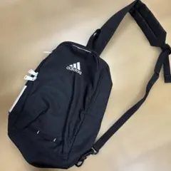 adidas ボディバッグ ブラック　ワンショルダーバックのサムネイル