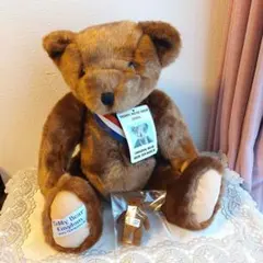 Item thumbnail for item 2feab64a-ce43-4ff4-bb88-93276385ad04