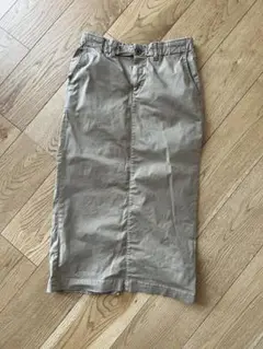D.M.G. ベージュ タイトスカート スリット入り