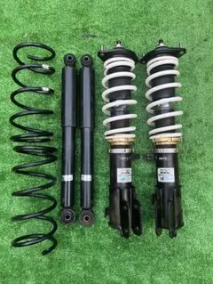【走行少】ハイラックスGUN125 GRスポーツ 純正サス 前後セット KYB 走行少】ハイラックスGUN125 GRスポーツ 純正サス 前後セット KYB