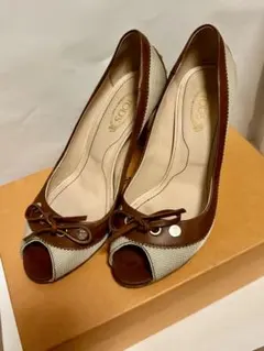 Item thumbnail for item 68be2f7d-a506-4156-8f57-7b3345f6f1cf