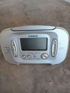CASIO カシオ DQD-70J 電波目覚まし置時計　シルバー