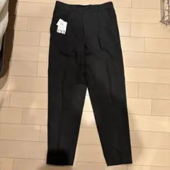 タックワイドテーパードパンツ