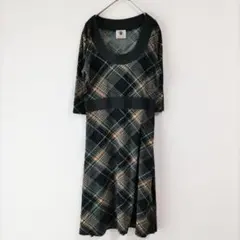 〈ブージュルード〉ワンピース　緑　五分袖　チェック