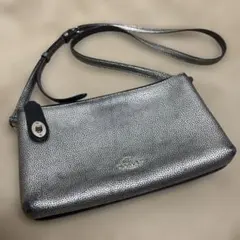 ゴールド ショルダーバッグ