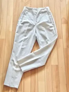 ZARA ハイウエストパンツ アイボリー