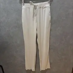 GUジーユー　リブスリムストレートパンツ　アイボリー