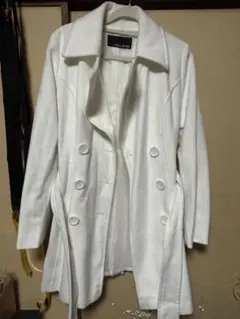 セシルマクビー　白コート