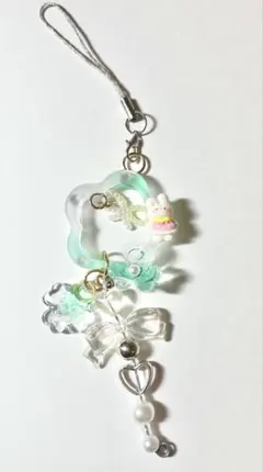 ハンドメイド ストラップ グリーン うさぎ お花