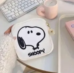 ⭐【新品未使用】スヌーピー　マルチポーチ　コインケース　かわいい　SNOOPY