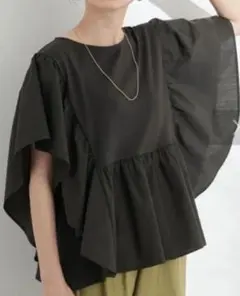 たくあん様earth music&ecology　袖フリルドッキングプルオーバー